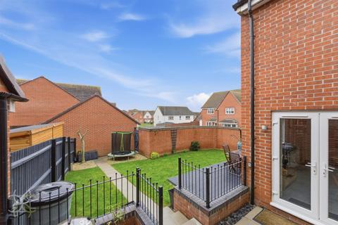 undefined, Sunset Way, Evesham WR11