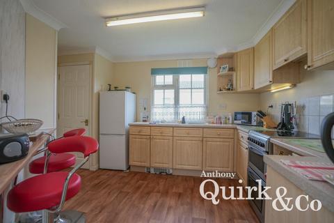 2 bedroom park home for sale, Creek Road, Canvey Island, SS8