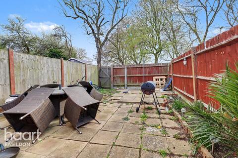 undefined, Pattocks, Basildon