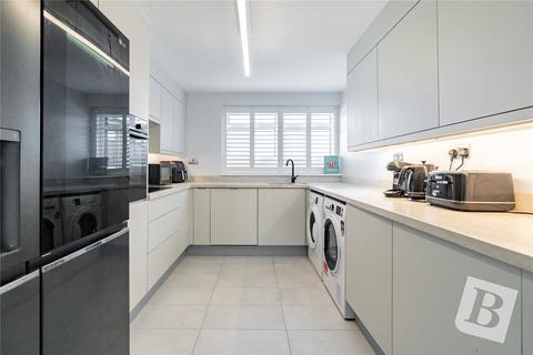 2 bedroom apartment for sale, Abington Court, Hall Lane, Upminster, RM14