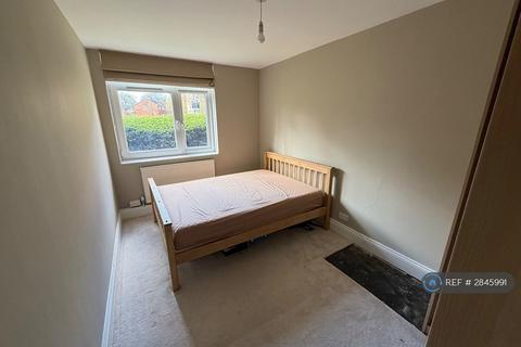 1 bedroom in a flat share to rent, Strathdon Drive, London, SW17
