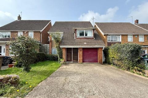 4 bedroom detached house for sale, Fairford Avenue, Old Bedford Road Area, Luton, Bedfordshire, LU2 7ER