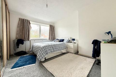 4 bedroom detached house for sale, Fairford Avenue, Old Bedford Road Area, Luton, Bedfordshire, LU2 7ER