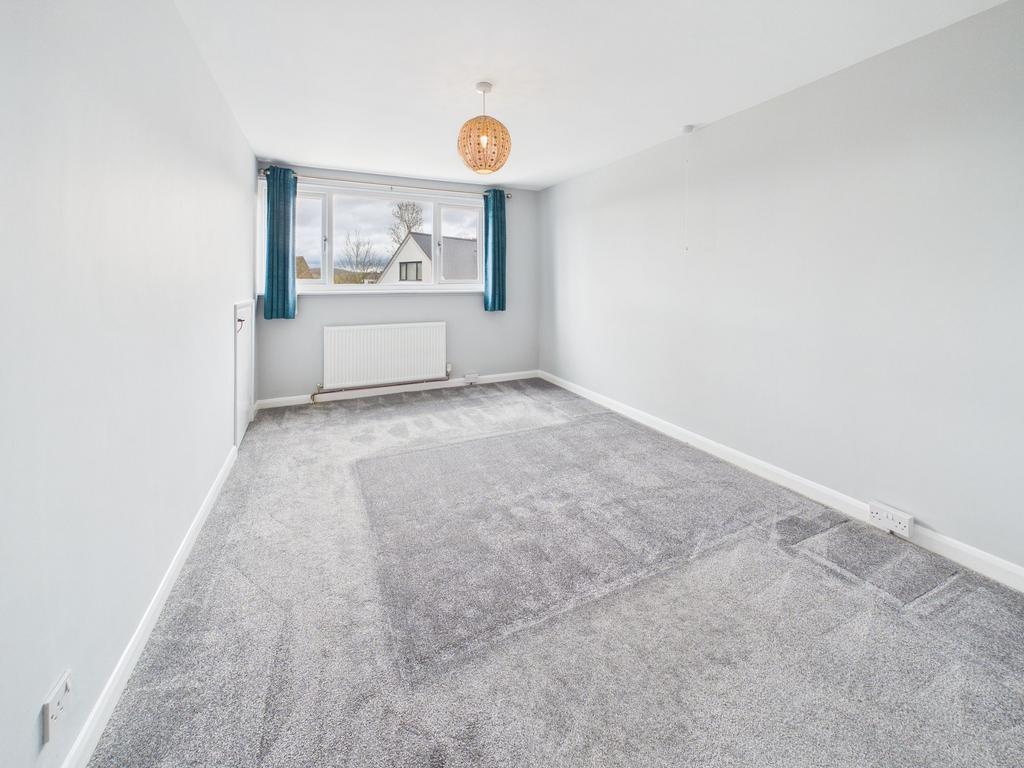 Rear bedroom
