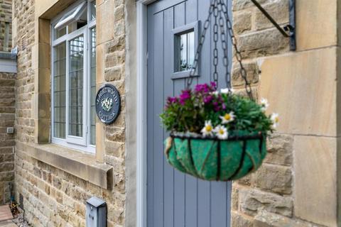 2 bedroom cottage for sale, Corbar Road, Buxton