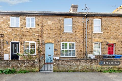 2 bedroom terraced house to rent, Alma Road, Windsor, SL4