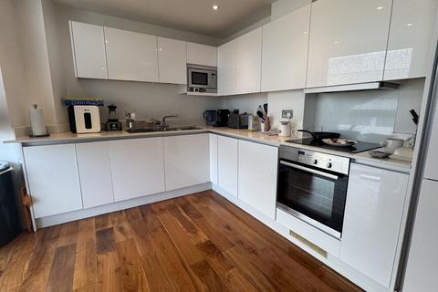 2 bedroom flat to rent, Two Bedroom in Mill Hill