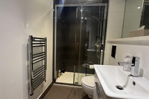 2 bedroom flat to rent, Two Bedroom in Mill Hill