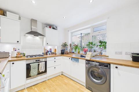 2 bedroom maisonette for sale, Russell Court, Chesham, HP5