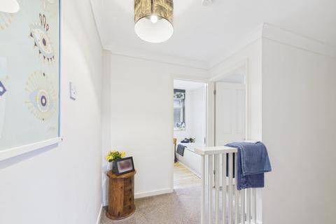 2 bedroom maisonette for sale, Russell Court, Chesham, HP5