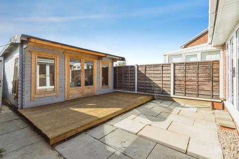 3 bedroom bungalow for sale, Cumbrian Way, Wakefield, West Yorkshire, WF2