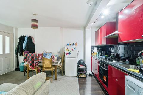 2 bedroom flat for sale, Southmead Road, BRISTOL, Avon, BS10