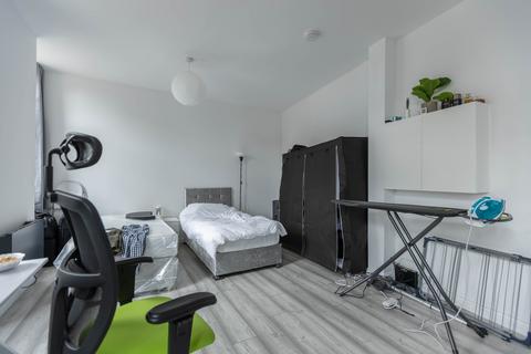 Studio for sale, Dunlop Street, Renfrew PA4