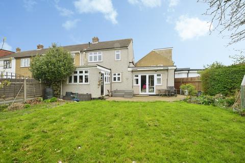 Peartree Gardens, Romford, RM7