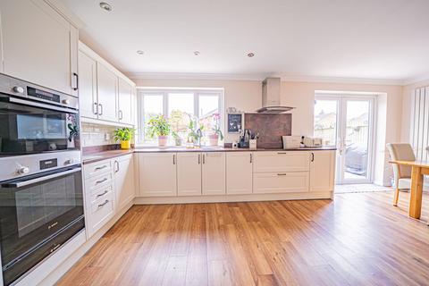 5 bedroom detached house for sale, Purnells Way, Knowle, B93