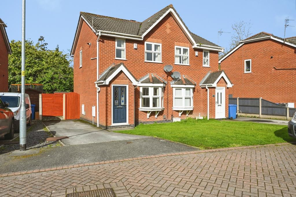 2 bedroom semi-detached house for sale