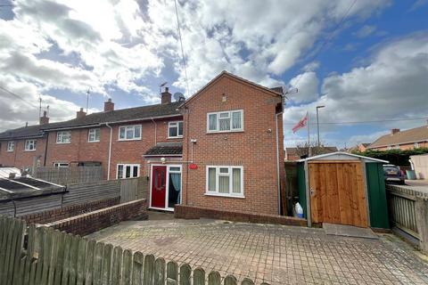 4 bedroom end of terrace house for sale, Glebe Road, Newent
