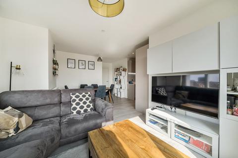 3 bedroom apartment for sale, Pomeroy Street, London