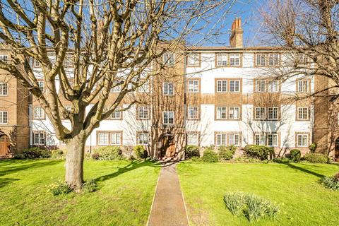 2 bedroom flat for sale, Kew Road, Kew TW9