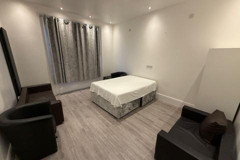 undefined, Thornton Heath CR7