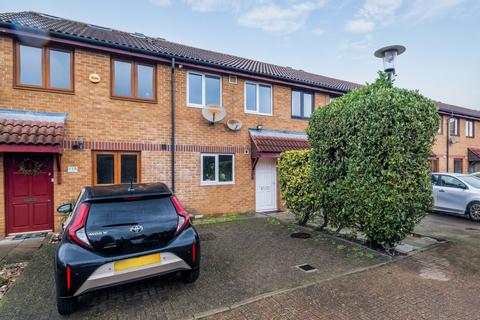 2 bedroom terraced house to rent, Thomas Cribb Mews London E6