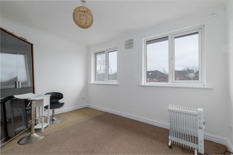 2 bedroom terraced house to rent, Thomas Cribb Mews London E6