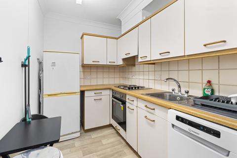 1 bedroom apartment for sale, London Road, Uckfield, East Sussex, TN22