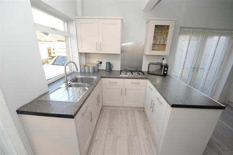 3 bedroom semi-detached house for sale, Elm Road, Wrose, Shipley