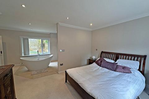 5 bedroom property with land for sale, Barrhill KA26