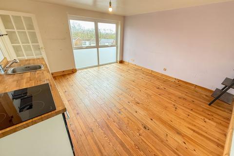 1 bedroom flat to rent, Claybury, Bushey, WD23