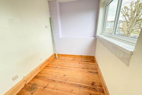 1 bedroom flat to rent, Claybury, Bushey, WD23