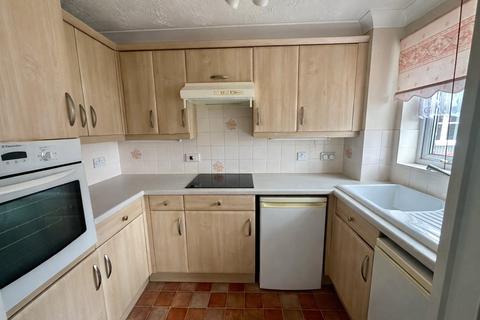 1 bedroom flat for sale, Marvels Lane, London, SE12