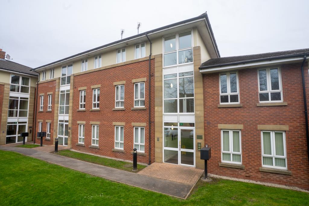 2 bedroom flat for sale