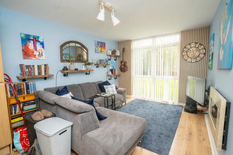 2 bedroom flat for sale, Mayfair Court, Prenton CH43