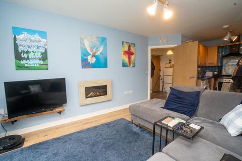 2 bedroom flat for sale, Mayfair Court, Prenton CH43