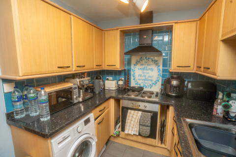 2 bedroom flat for sale, Mayfair Court, Prenton CH43