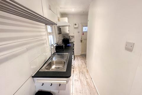 1 bedroom houseboat for sale, Lower Teddington Road, Kingston upon Thames KT1
