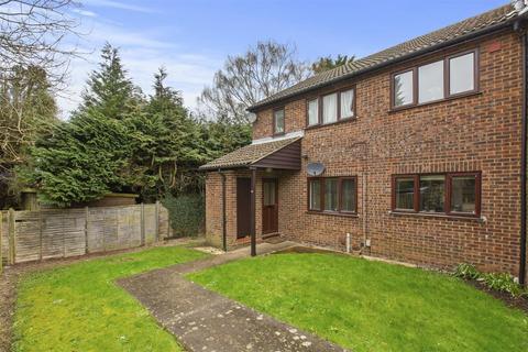 undefined, Birinus Close, High Wycombe HP12