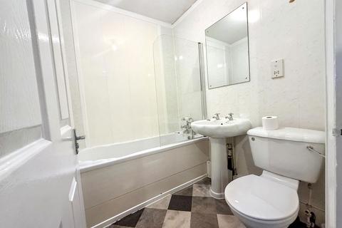 Studio for sale, Moorside Court, Cowgate, Newcastle upon Tyne, Tyne and Wear, NE5 3AN