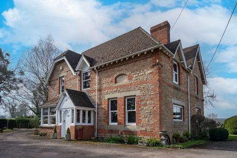4 bedroom country house for sale, Gorsley, Ross-on-Wye, Herefordshire, HR9