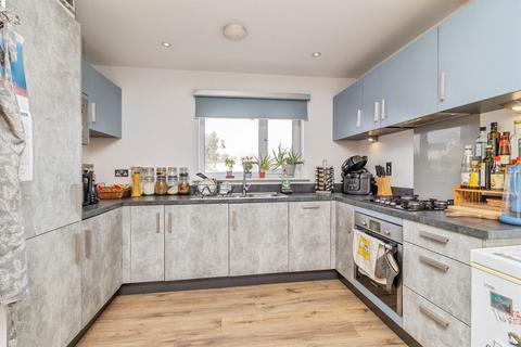 2 bedroom ground floor flat for sale, Bowling Green Close, Bletchley, Milton Keynes