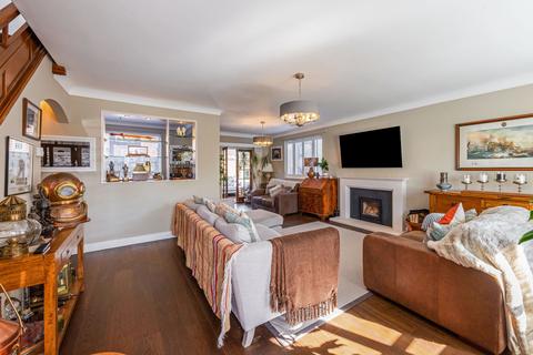 4 bedroom detached house for sale, St Helens Close, Southsea
