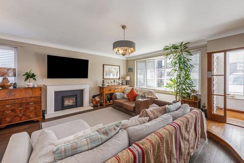 4 bedroom detached house for sale, St Helens Close, Southsea