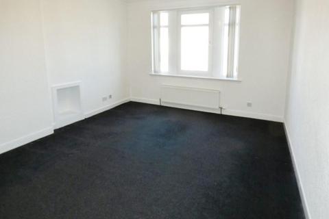 3 bedroom flat to rent, Ardgour Road, Kilmarnock KA3