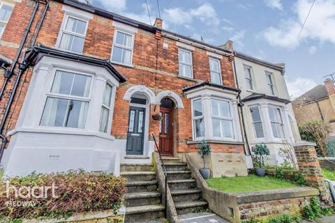 2 bedroom terraced house for sale, Cornwall Road, Rochester