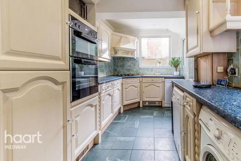 2 bedroom terraced house for sale, Cornwall Road, Rochester