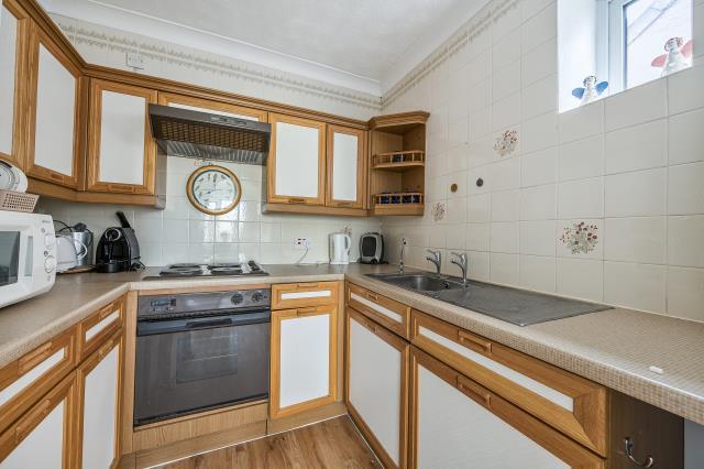 Apartment in Oxford, North Oxford - View 3
