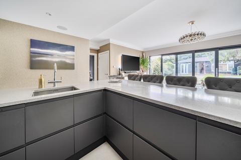 4 bedroom detached house for sale, York Road, Northwood