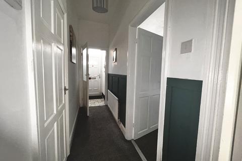 2 bedroom ground floor flat for sale, Nicholson Terrace, Forest Hall, Newcastle upon Tyne, Tyne and Wear, NE12 9DP
