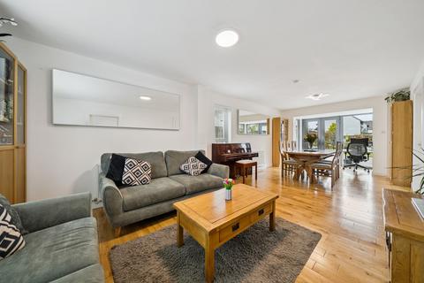 4 bedroom detached house for sale, Weir Street, Stirling, FK8